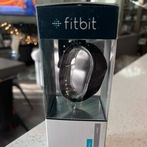 Fitbit - charge HR brand new in box